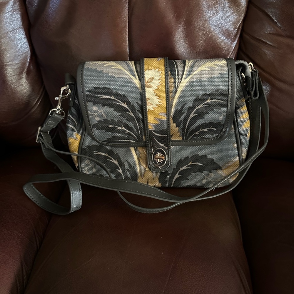 Floral Patterned Crossbody Bag - Picture 1 of 4